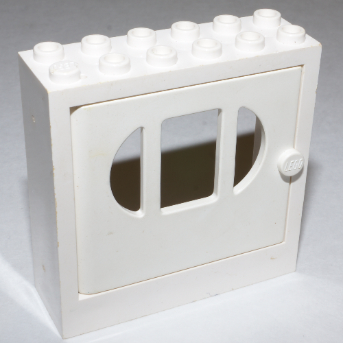 Lego Fabuland, Door Frame 2 x 6 x 5 with White Door