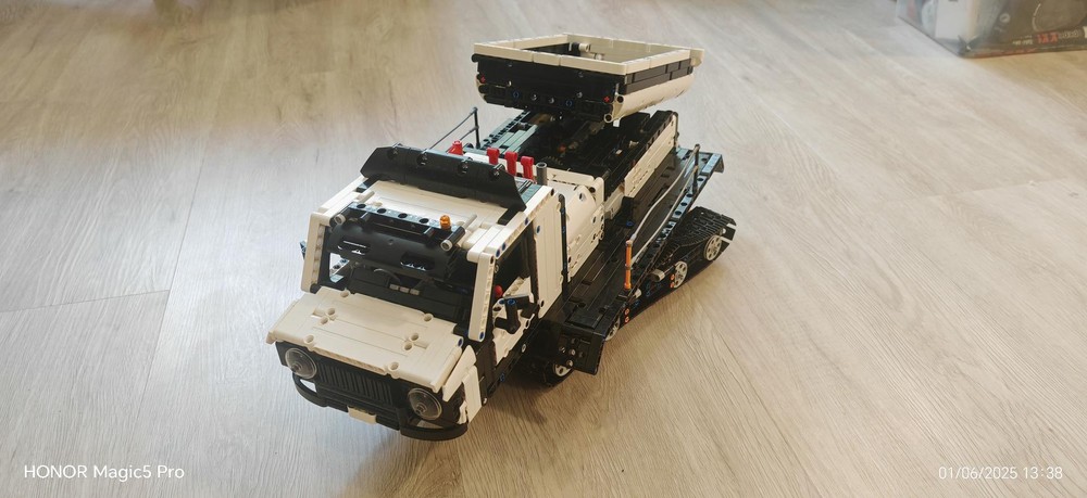 Lego Tracked Outback Dumper