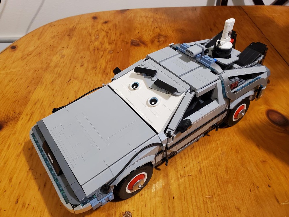 Lego 10300 Modification- Pixar Cars DeLorean