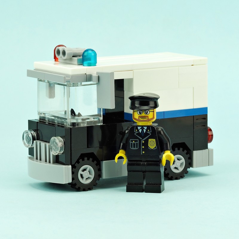 Lego Old police van