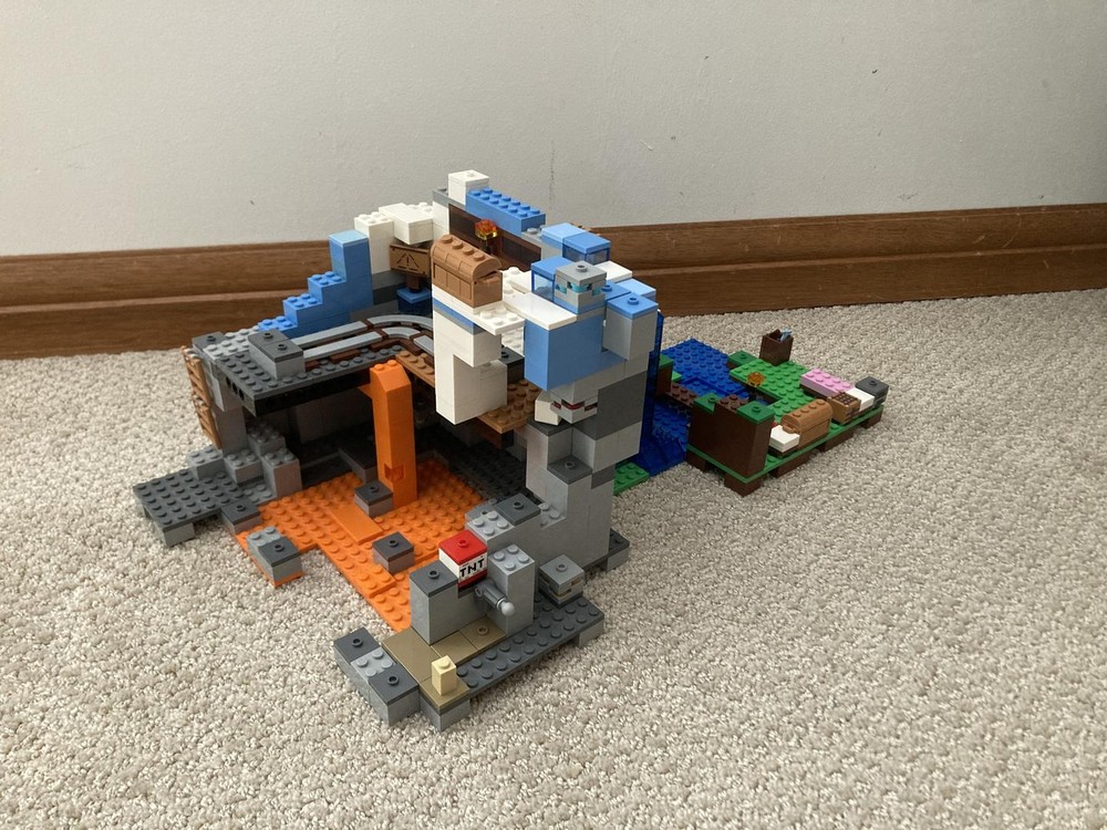 Lego The Secret Cave--Challenge 3