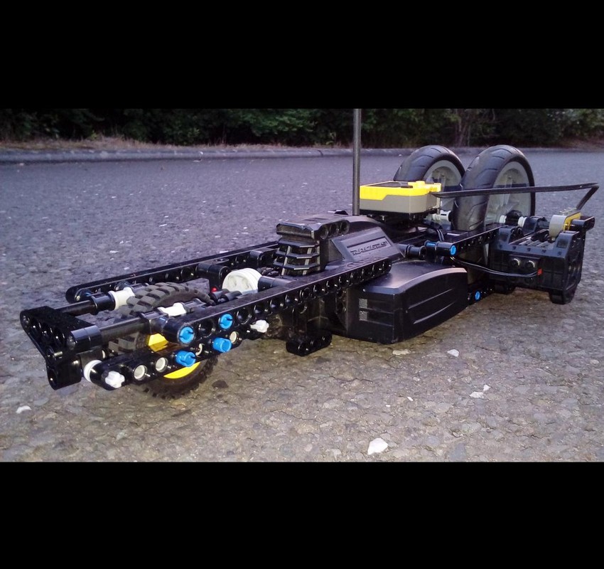 Lego 34,8 km/h - Black speed record breaker (worlds fastest remote controlled 2 motor LEGO " car ")