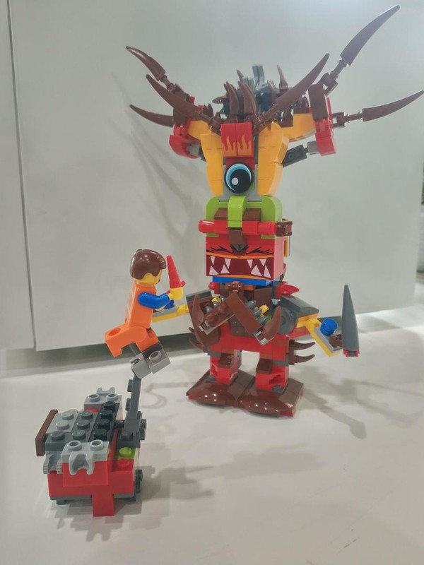 Lego 70827Emmet_VS_Angry_Cyclops