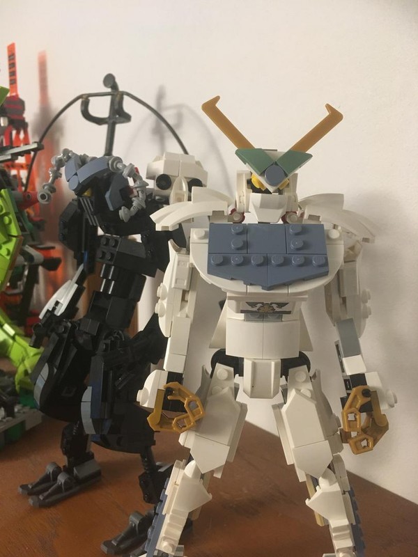 Lego 76989 Titan mech Vs Demon