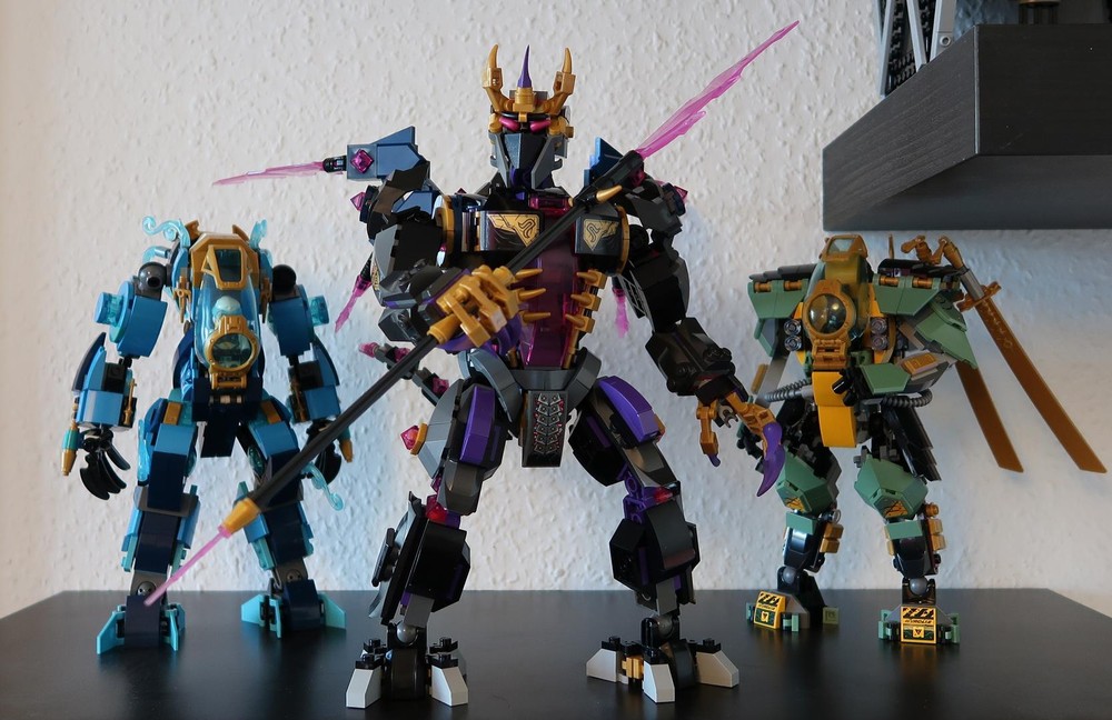 Lego Crystal King (two legged)