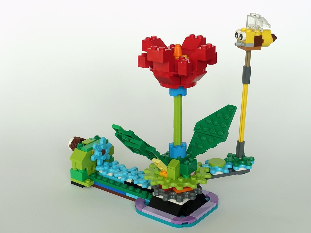 Lego 11019: Bee and Flower