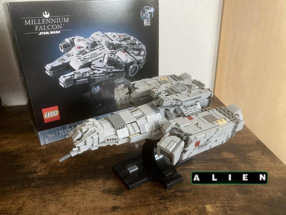 Lego Alien USCSS Nostromo Midi-Scale