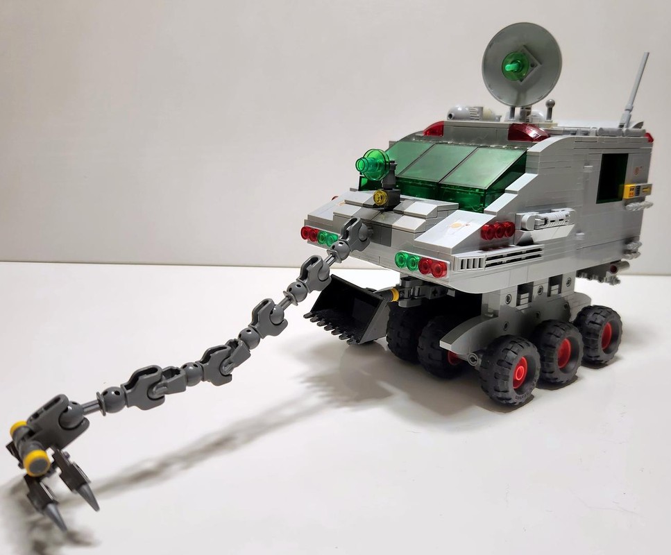 Lego Neo classic space mobile lab