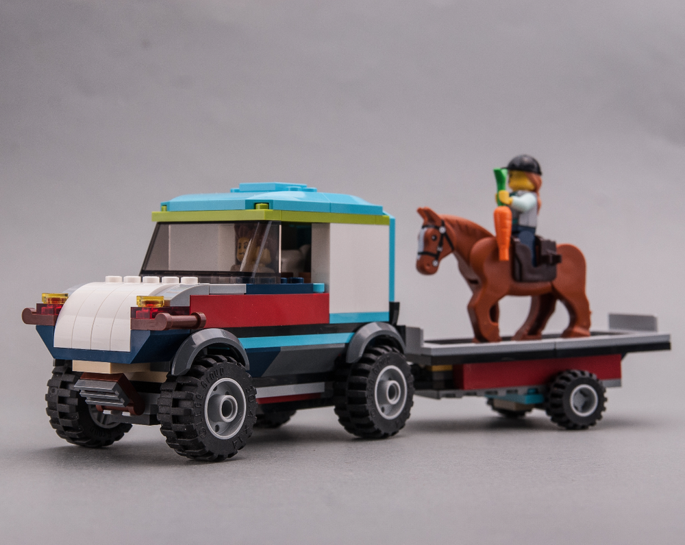 Lego 60327 different 4x4 car