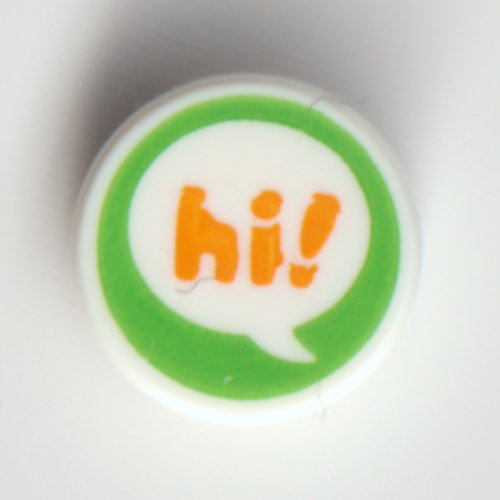 Lego Tile Round 1 x 1 with Orange 'hi!' in Speech Bubble On Green Background Print / White