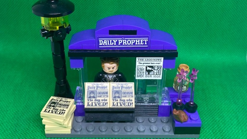 Lego Daily Prophet Stand