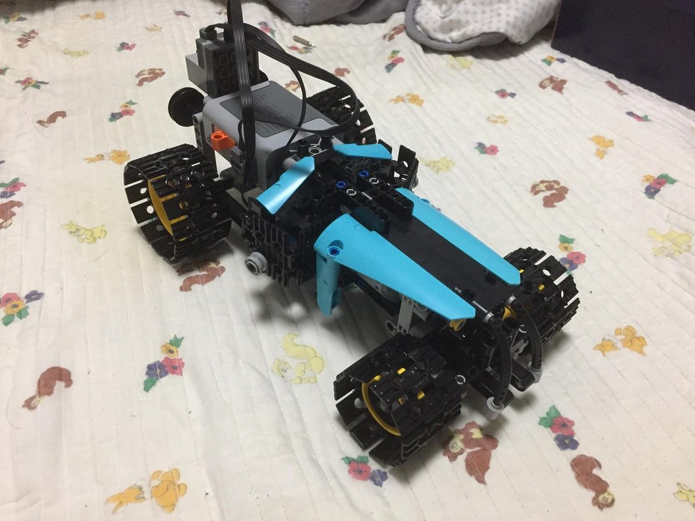 Lego 42095 C model - Rally racer