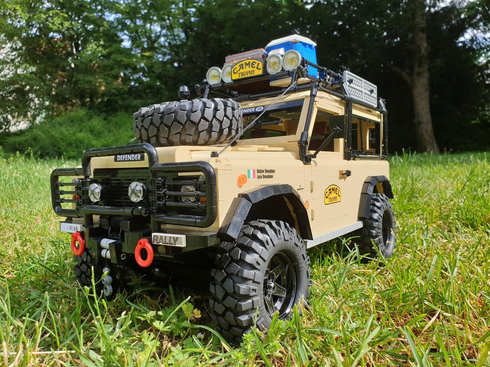 Lego Big Land Rover Defender 90 Camel Trophy