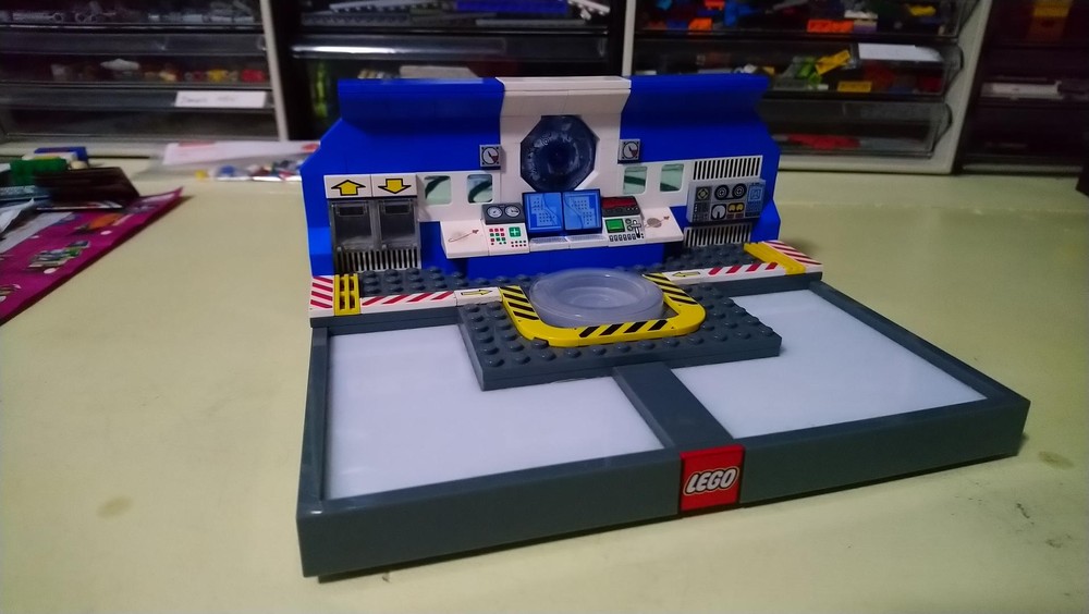 Lego 80s Space themed Dimensions pad portal
