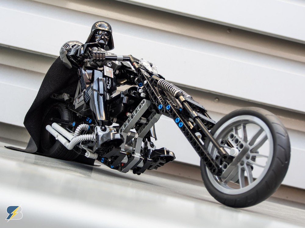 Lego Darth Vader's motorcycle - 42036+42050