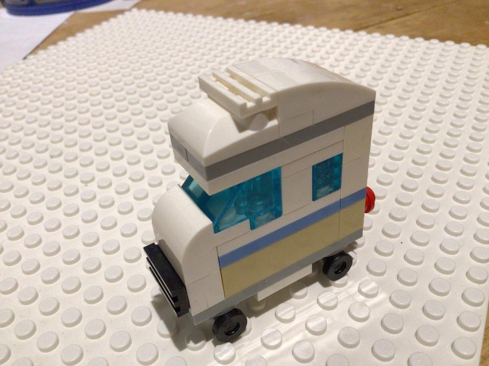 Lego Mini Holiday Camper