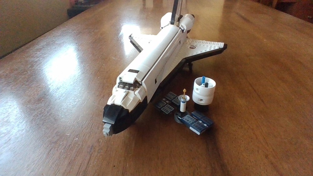 Lego Space Shuttle Discovery - STS 26