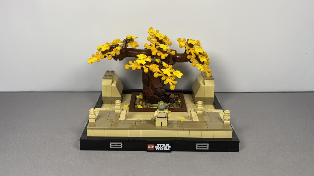 Lego Yoda & Great Tree Diorama