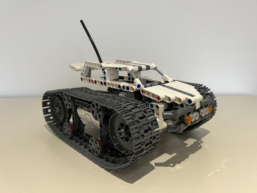 Lego RC Tracked Racer
