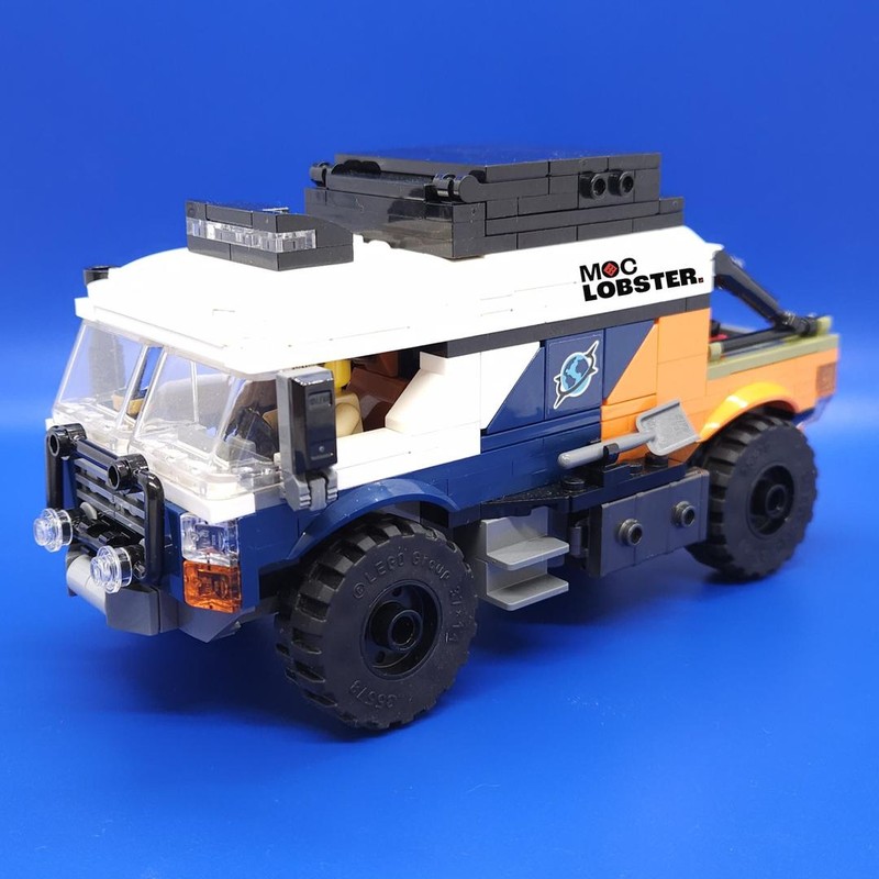 Lego Jungle Explorer Truck 8 wide w/ roof tent
