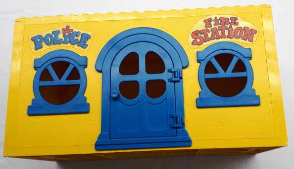 Lego Fabuland House Block 10 x 20 x 9 with Blue Door and Windows with 'POLiCE' and 'FiRE STATiON' Pattern (Stickers) - Sets 140-1 / 350-3 / Yellow