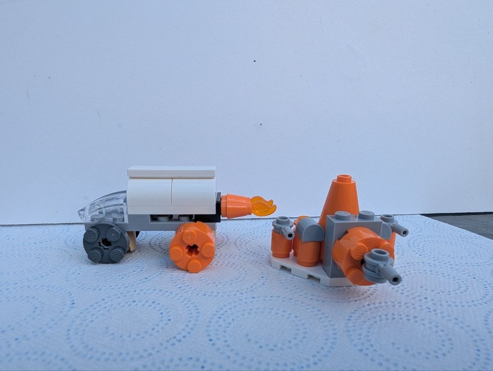 Lego Space car + station
