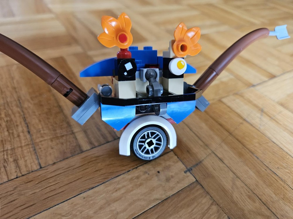 Lego one wheel robot