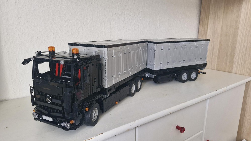 Lego MB Arocs 6x4 Container Truck with Container Tandem Trailer
