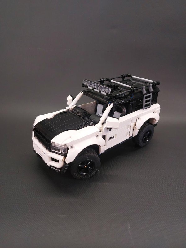 Lego Land Rover Defender 90 White 2 in 1
