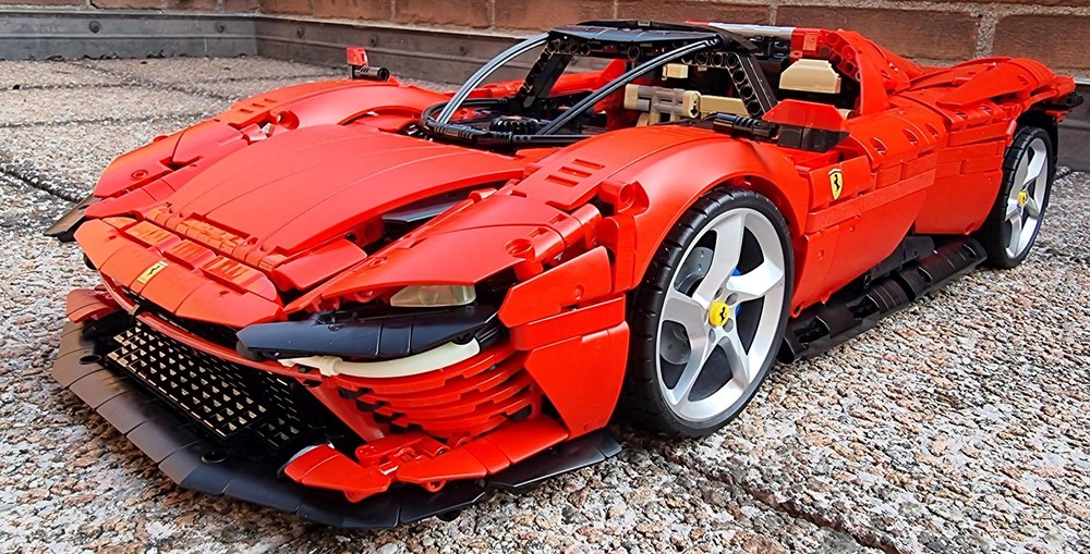 Lego Extra Pimped Ferrari Daytona SP3