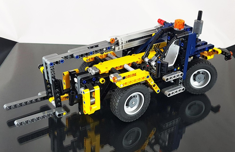 Lego 42079 C model - Telehandler forklift