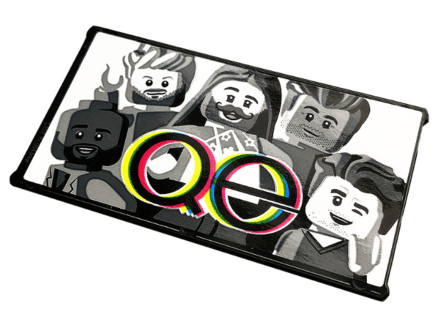 Lego Glass for Window 1 x 4 x 6 with Minifigures and 'Qe' on White Background Pattern (Sticker) - Set 10291