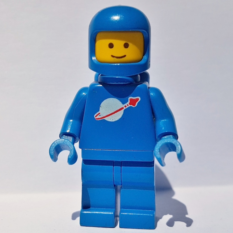Lego Classic Spaceman, Blue with Airtanks (3842a Helmet)